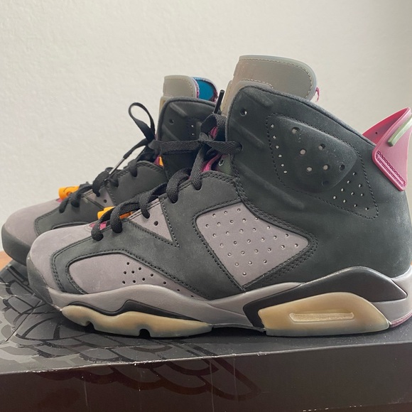 Jordan 6 Retro
Bordeaux - Picture 1 of 6